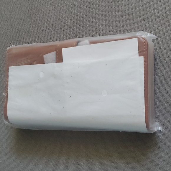 Beachly Fall 2023 - Wanderlust wallet - Vagabond Goods - new in overwrap - Picture 2 of 3